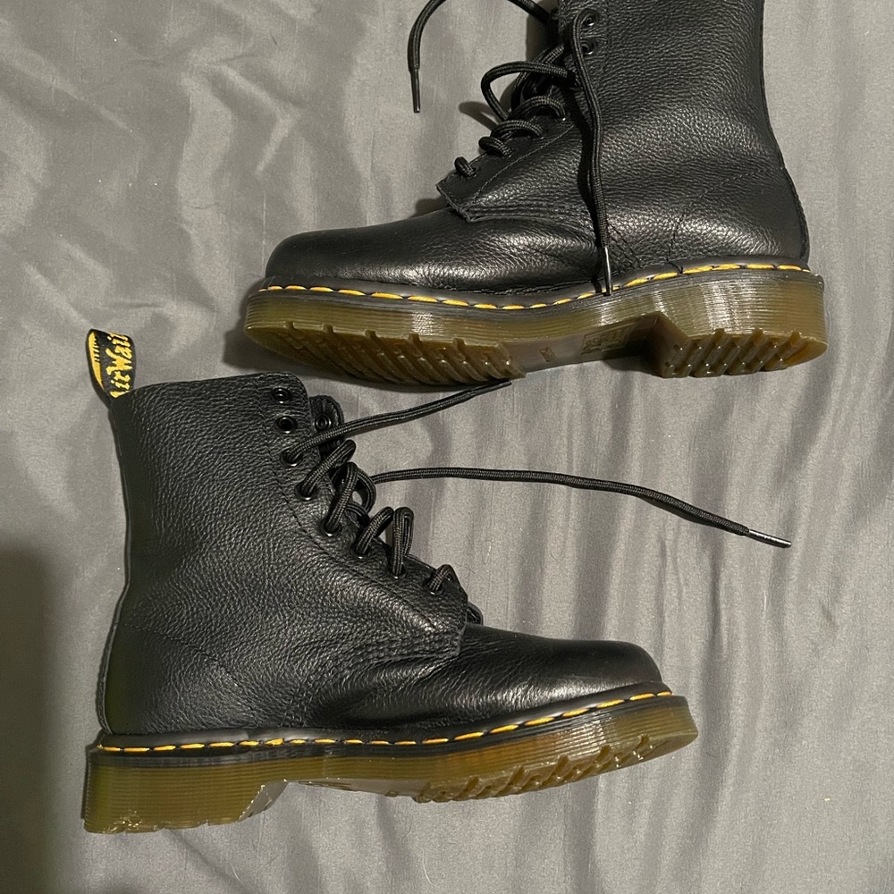 Dr.Martens ‘Virginia’